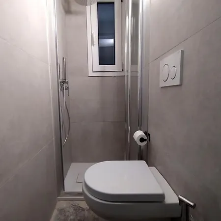 Carillon House شقة فيرّارا